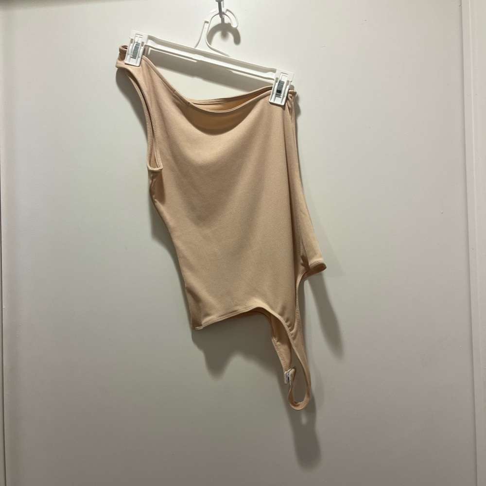 One shoulder top - LELIS Collection